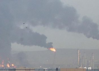 Shpërthim masiv trondit portin në Iranin jugor, shkaqet ende të panjohura