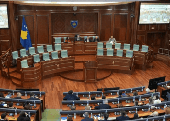 Vazhdon seanca pas takimit të komisionit