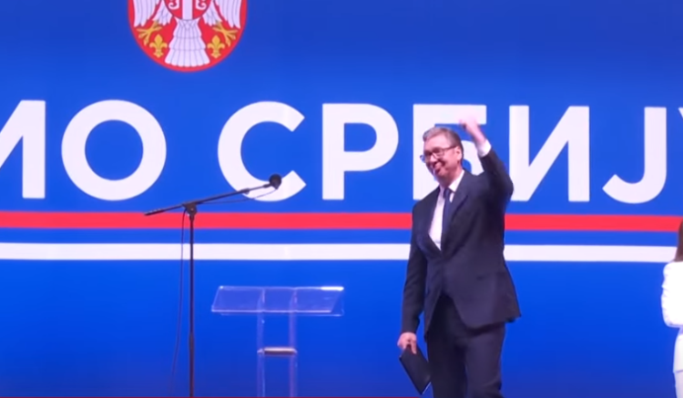 Vuçiq kë_rcënon me hak_marrje të rëndë, pas shpalljes non grata tashmë po i hiqen dhe titujt e nderit