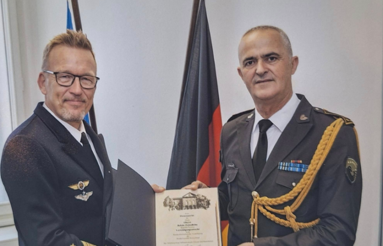 Kolonel Bekim Zejnullahu akreditohet atashe i mbrojtjes së Kosovës në Gjermani