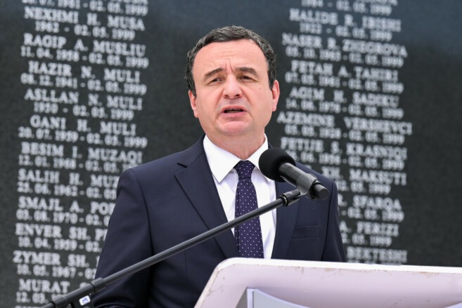 26-vjetori i ma*sakrës së Studimes, Kurti: Vuajtjet që përjetoi populli ynë nuk mund të shlyhen kurrë nga kujtesa jonë