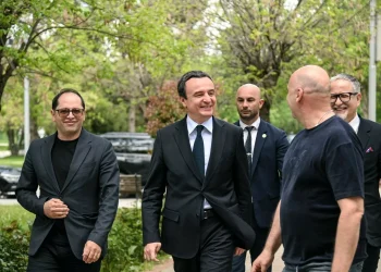 Kurti dënon sulmin ndaj drejtorit të QKUK-së: Aktet kri*minale nuk na ndalin
