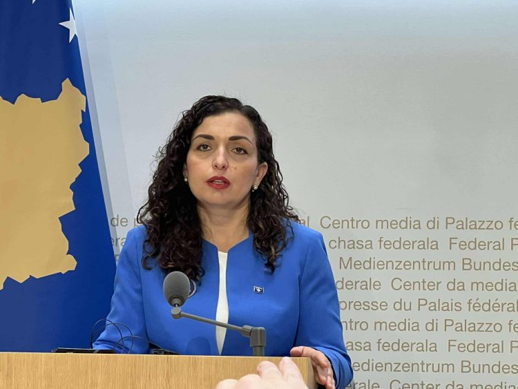 “Serbia bën spastrim etnik të shqiptarëve në Luginë me mjete administrative”, thotë Osmani