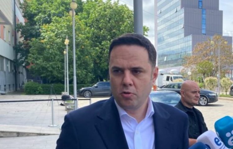 Abdixhiku e mbron idenë e qeverisë tranzicionale