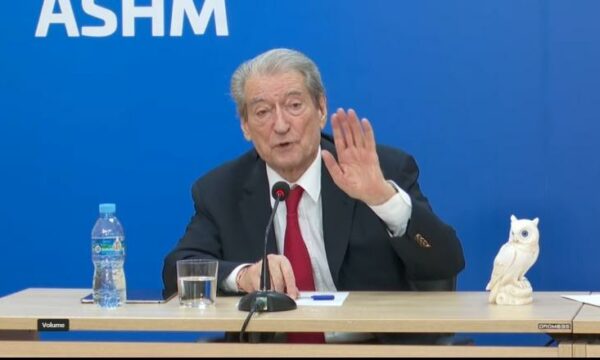 A do e udhëheq seancën e parë të Kuvendit? Përgjigjet Berisha