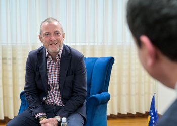 Ish-oficeri britanik: Rr*eziku nga Serbia është real