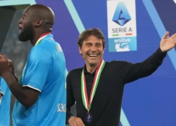 Napoli ka nisur bisedimet më pasardhësin e Antonio Contes
