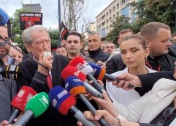Berisha i bashkohet protestës: Zgjedhjet ishin një farsë e shëmtuar! Rama do të marrë përgjigjen e merituar