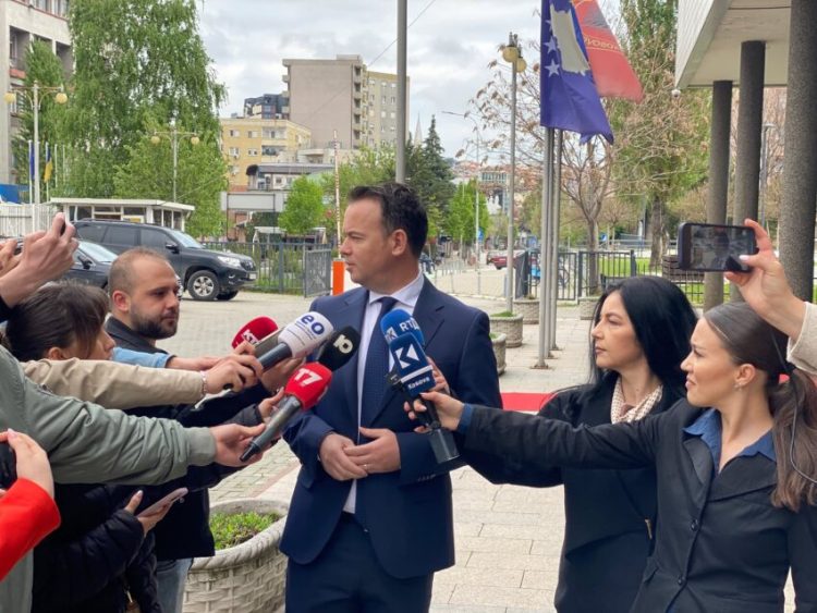 Peci: Haxhiu sërish kandidate për kryetare Kuvendi