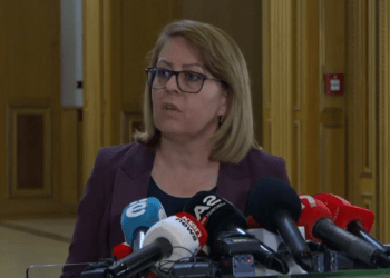 Bajrami: Po presim përgjigje zyrtare nga liderët e partive politike për qeverinë gjithëpërfshirëse