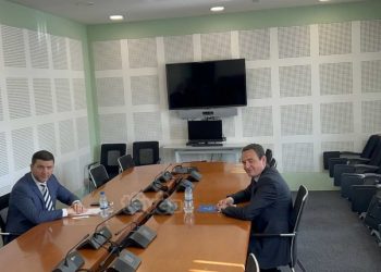 Kurti takohet me Krasniqin