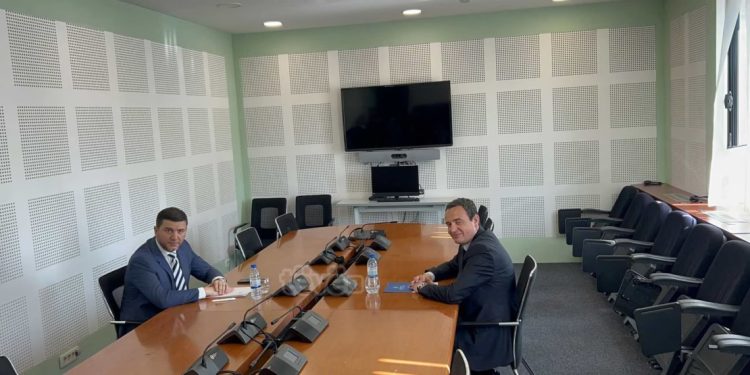 Kurti takohet me Krasniqin