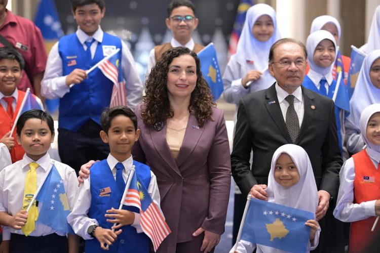 Osmani përfundon vizitën zyrtare në Malajzi: Na dolën në krah në ditët më të vështira
