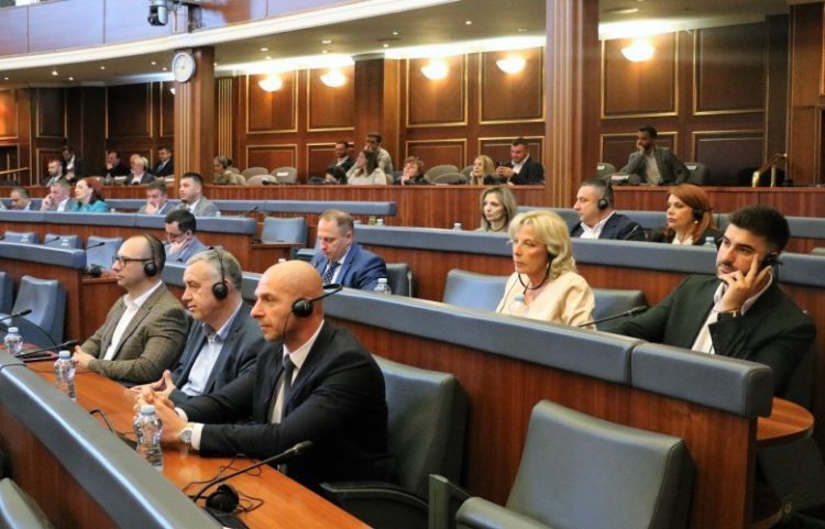Deputetët e Listës Serbe nënshkruan betimin për mbrojtjen e sovranitetit e Kosovës