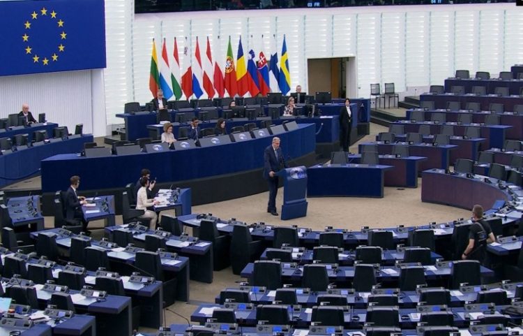 Parlamenti Evropian miraton rezolutën për Kosovën