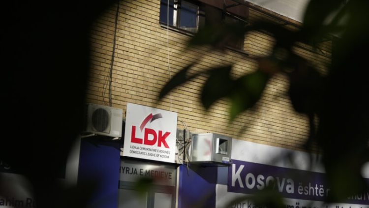 LDK sot dorëzon kallëzim penal ndaj Kurtit dhe ish ministrave të rizgjedhur deputetë