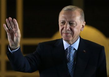 Grupi terrorist kurd shpërbëhet dhe çarmatoset pas 40 vitesh konflikt me Turqinë