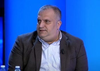 “Definicioni i budallakisë…” – Ahmeti i ashpër