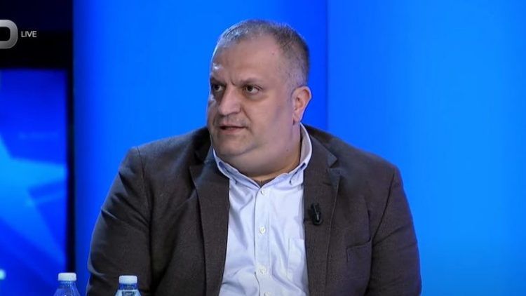 “Definicioni i budallakisë…” – Ahmeti i ashpër