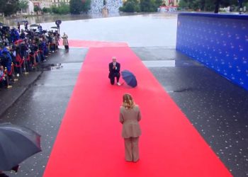 Rama i ulet në gjunjë Melonit