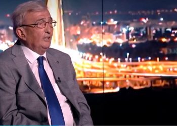 Çupiq: Nëse Vuçiqi është i guximshëm, le të mbajë tubim në Nish pa asnjë autobus