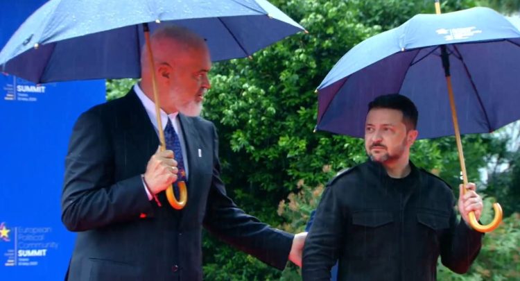 Zelensky arrin në Samitin Evropian në Tiranë