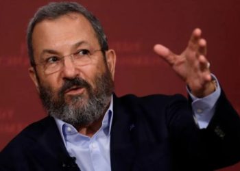 Ish-kryeministri izraelit bën thirrje për ‘kryengritje’ kundër Netanyahut: Të ngrihemi kundër qeverisë para se të na hedhë në humnerë