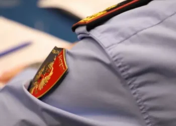 Krimet zgjedhore në Shqipëri, Policia kontrolle në pesë banesa