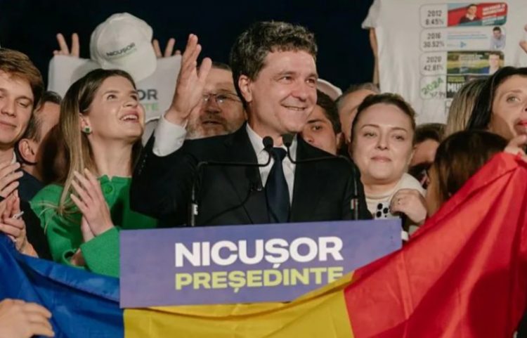 Në garën e tensionuar për presidencën rumune, fitoi Nicusor Dan