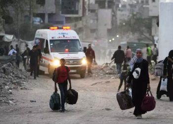 Forcat izraelite rrethojnë spitalin në Gaza, mjekja britanike ngre alarmin