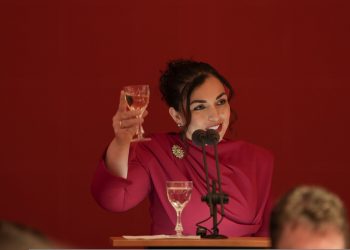 Osmani ndan foto nga dollia deri te darka e mbajtur në Zvicër