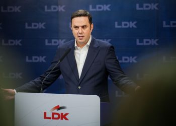 Abdixhiku tregon se për çka folën me Limajn