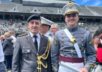 Ambasada amerikane uron kadetin Arlind Sadiku për diplomimin në akademinë West Point në SHBA