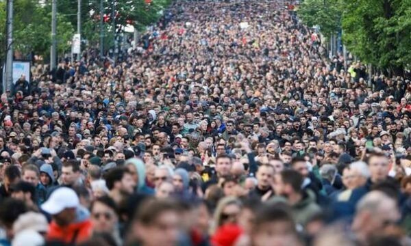 Protesta në Serbi, nesër qytetarët në dhjetëra qytete do të dalin në rrugë