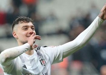 Besiktas vendos çmimin për Ernest Muçin