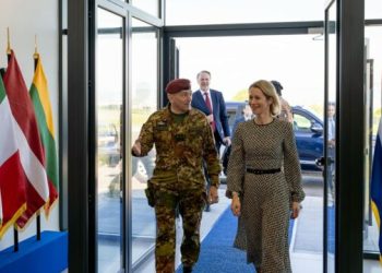 Kallas në KFOR, Barduani i thekson rolin e koordinimit me BE-në për “zgjidhjen e çështjeve të mbetura”