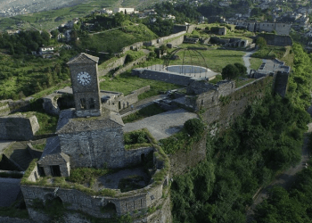 Kalaja e Gjirokastrës, më shumë se 18 mijë vizitorë në 4 muajt e parë të vitit