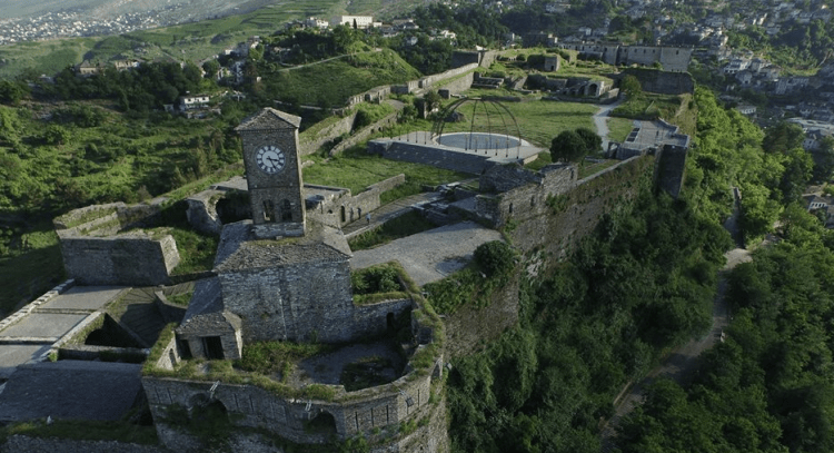 Kalaja e Gjirokastrës, më shumë se 18 mijë vizitorë në 4 muajt e parë të vitit