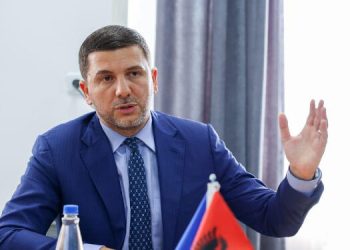 Memli Krasniqi: Takimi te presidentja nuk solli përparim, por ishte një hap i duhur