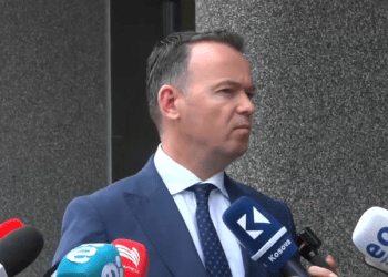 Peci: Kurtit i takon t’i thërrasë partitë politike, jo LDK-së, Kosova s’ka nevojë për qeveri tranzicionale, por për qeveri stabile