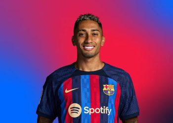 Barça e “blindon” Raphinën deri në korrik të 2028-ës