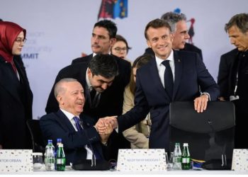 Macron flet nga Tirana: Rusia po refuzon mundësinë e armëpushimit pa kushte