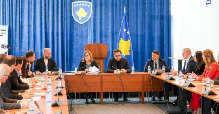 Pa ZRrE-në dhe AKK-në, LDK-ja mban takimin me deputetë dhe përfaqësues të bizneseve