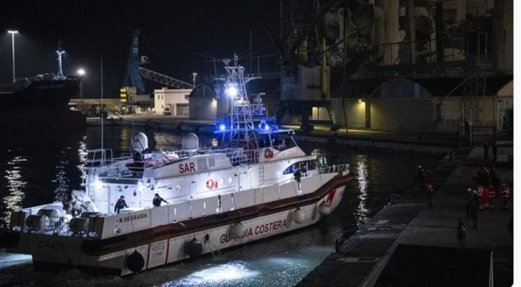Parlamenti italian miraton ligjin për transferimin e migrantëve të parregullt në Shqipëri