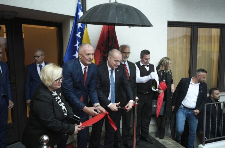 Ambasada e Shqipërisë hapet zyrtarisht në Sarajevë