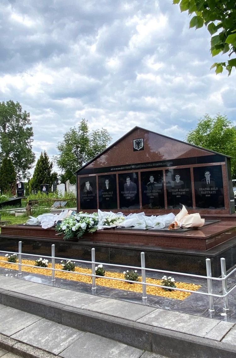 ​Përkujtohet 26-vjetori i vr*asjes së pesë anëtarëve të familjes Kastrati në Pejë