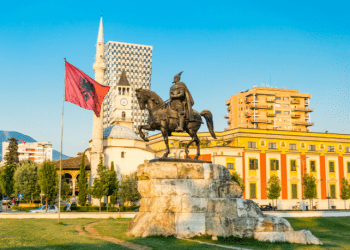 Shqipëria, vendi më i varfër i Evropës në 2024-ën, gjysma e popullsisë në mjerim