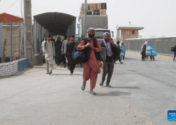 Më shumë se 170,000 refugjatë afganë u kthyen në shtëpi brenda 42 ditësh