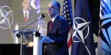 Begaj në takimin e NATO-s: Paqja në Ballkan është një detyrë që na përket të gjithëve