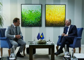 Zëvendëskryeministri Bislimi priti në takim Shefin e Divizionit për Kosovë pranë Komisionit Evropian, Jiri Plecity